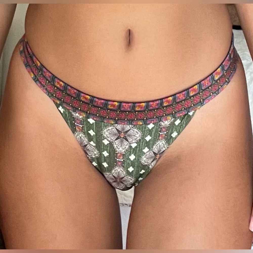 Bikini bottom